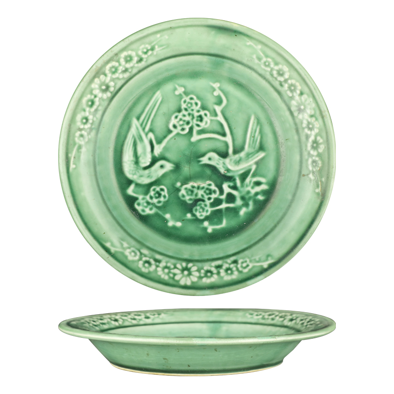 青瓷浮雕喜鹊梅花纹盘