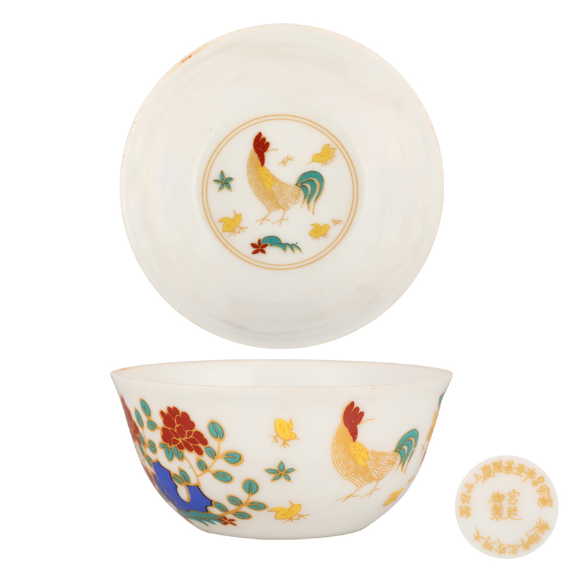 大明成化年制宫廷御制款斗彩描金鸡缸杯