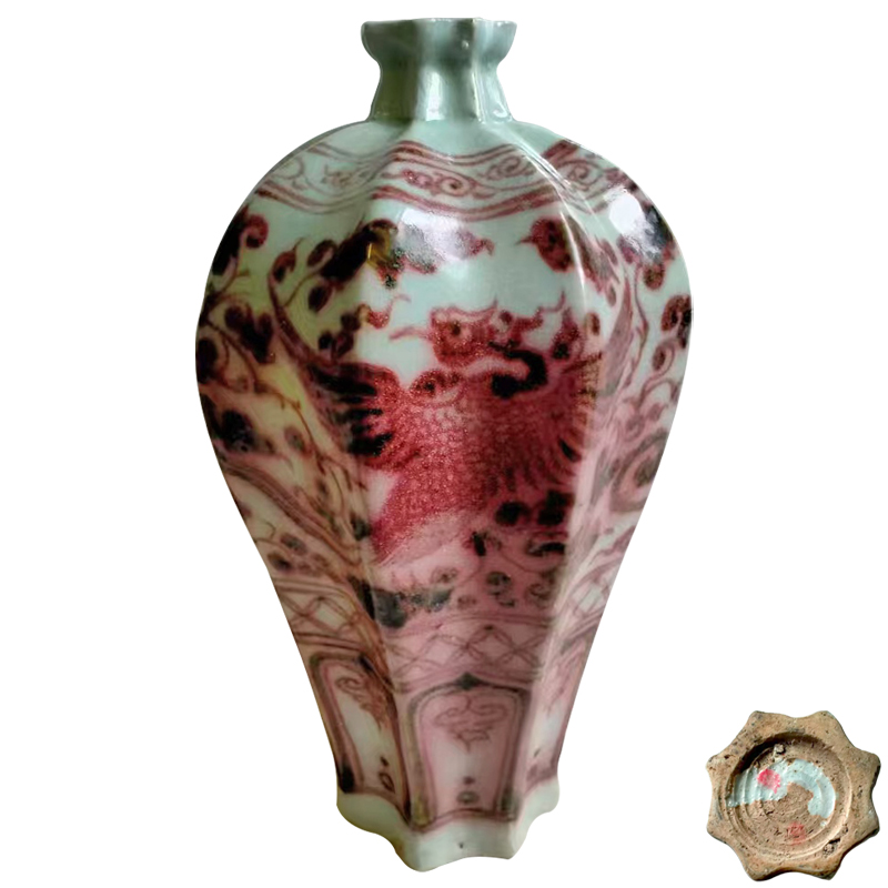 元代釉里红凤穿花纹八角梅瓶