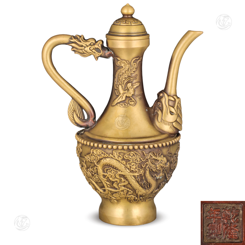 乾隆年制款龙凤呈祥铜壶