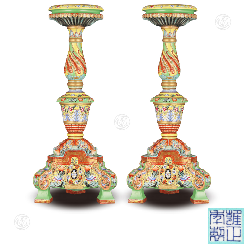 雍正年制款珐琅彩螭龙花卉纹烛台一对