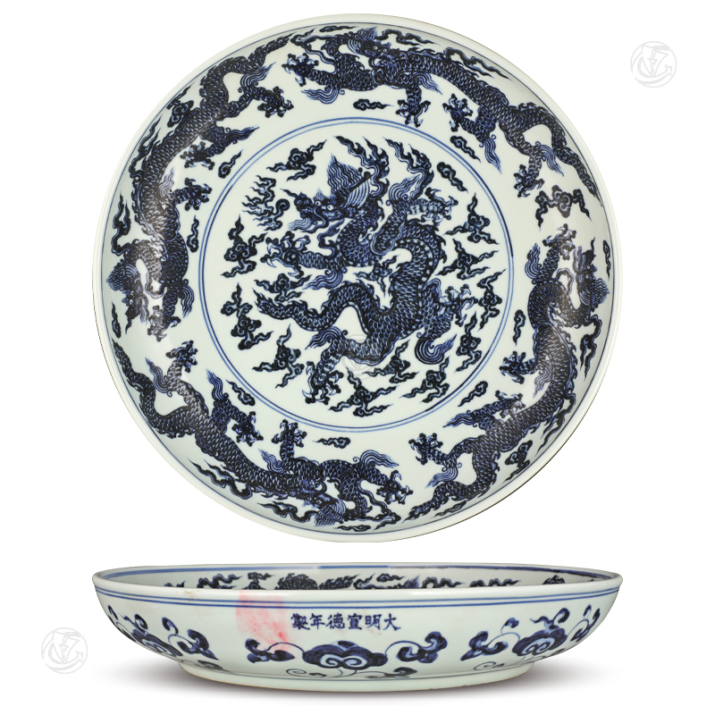 大明宣德年制款青花五龙大盘