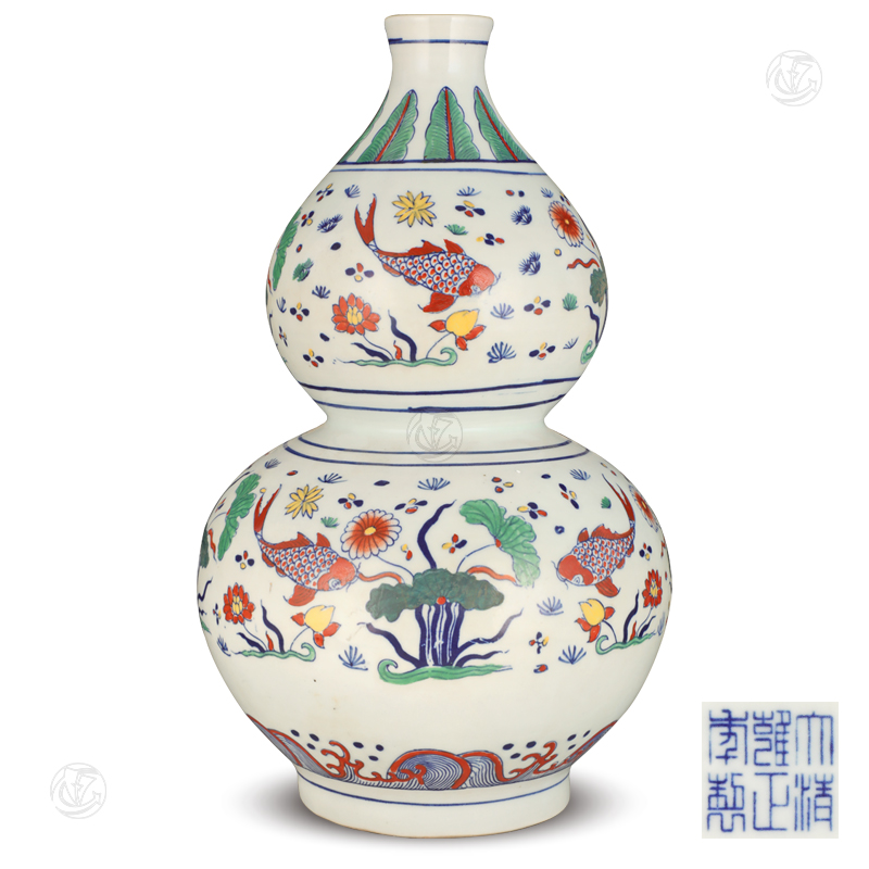 斗彩鱼藻纹葫芦瓶