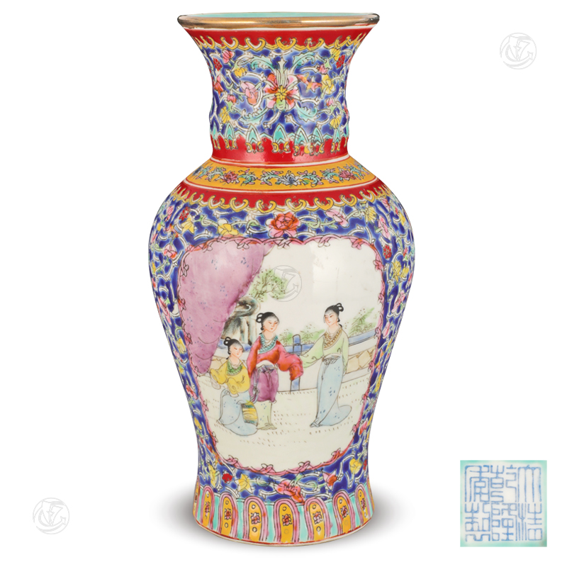 粉彩开光人物纹瓶