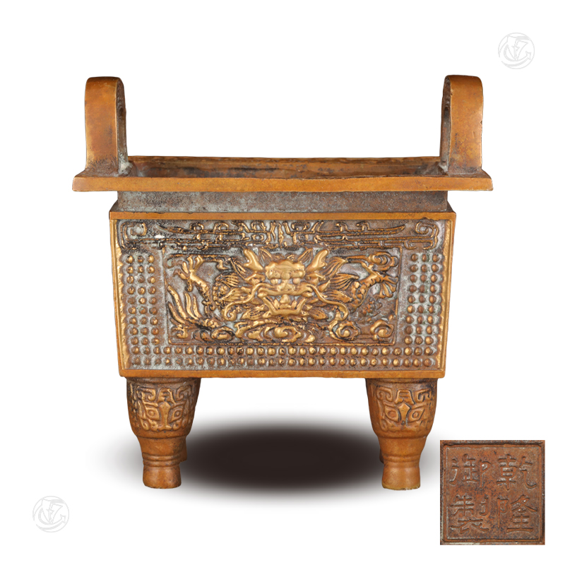 乾隆御制款龙纹四方鼎